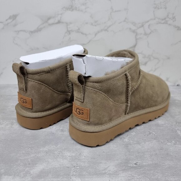 UGG Classic Ultra Mini Boots - Picture 3 of 7